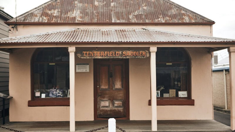 Here’s to the Tenterfield Saddler, an iconic Aussie landmark